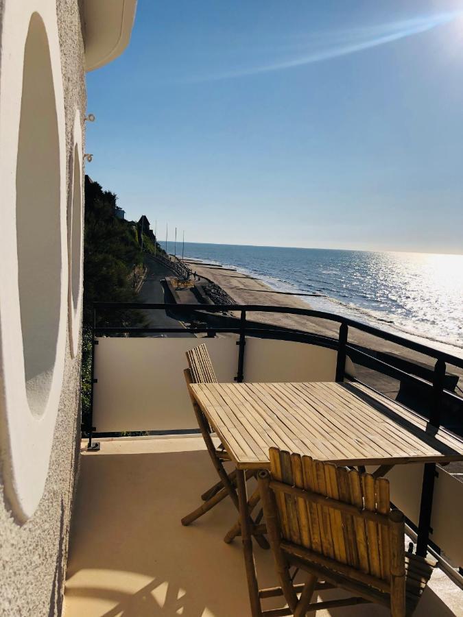 Le Paquebot Hotell Villerville Eksteriør bilde