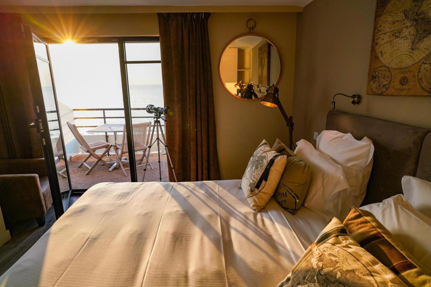 Le Paquebot Hotell Villerville Eksteriør bilde