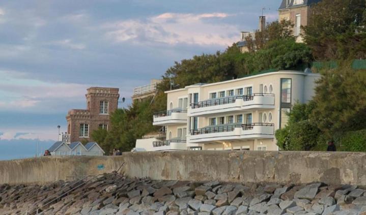 Le Paquebot Hotell Villerville Eksteriør bilde