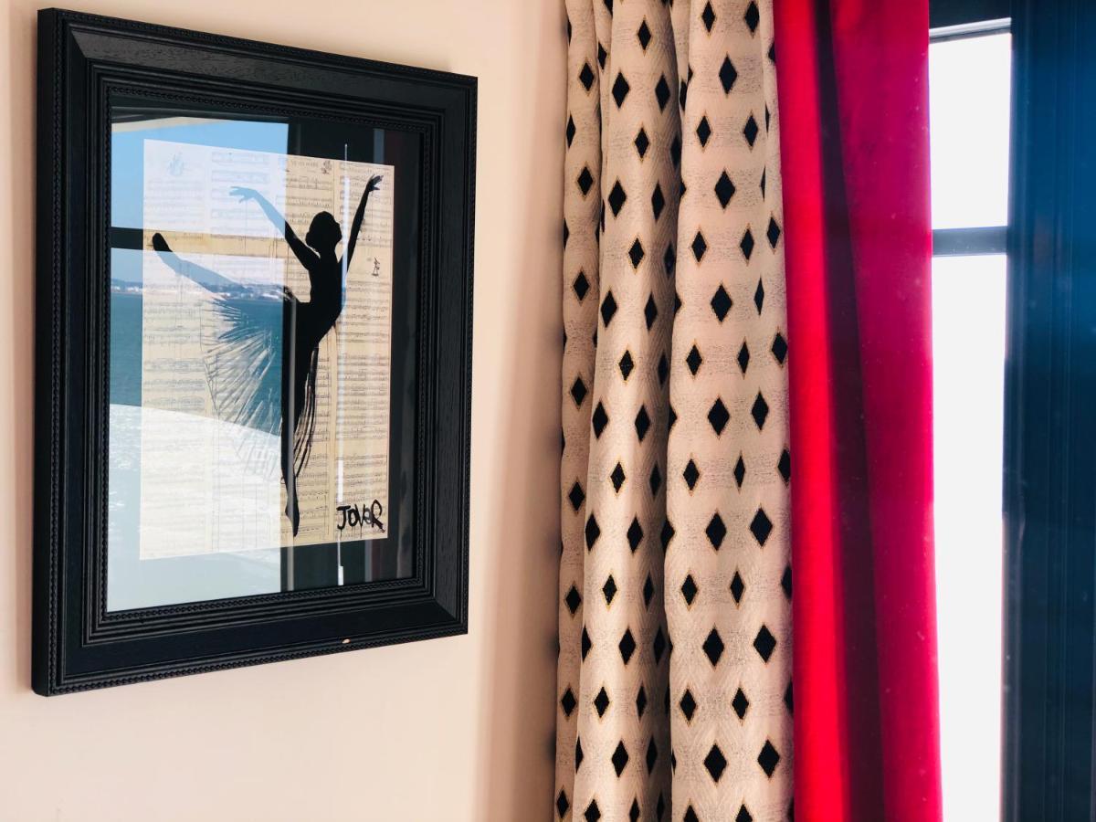 Le Paquebot Hotell Villerville Eksteriør bilde